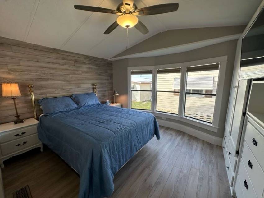 681 Lake Henry a Winter Haven, FL Mobile or Manufactured Home for Sale